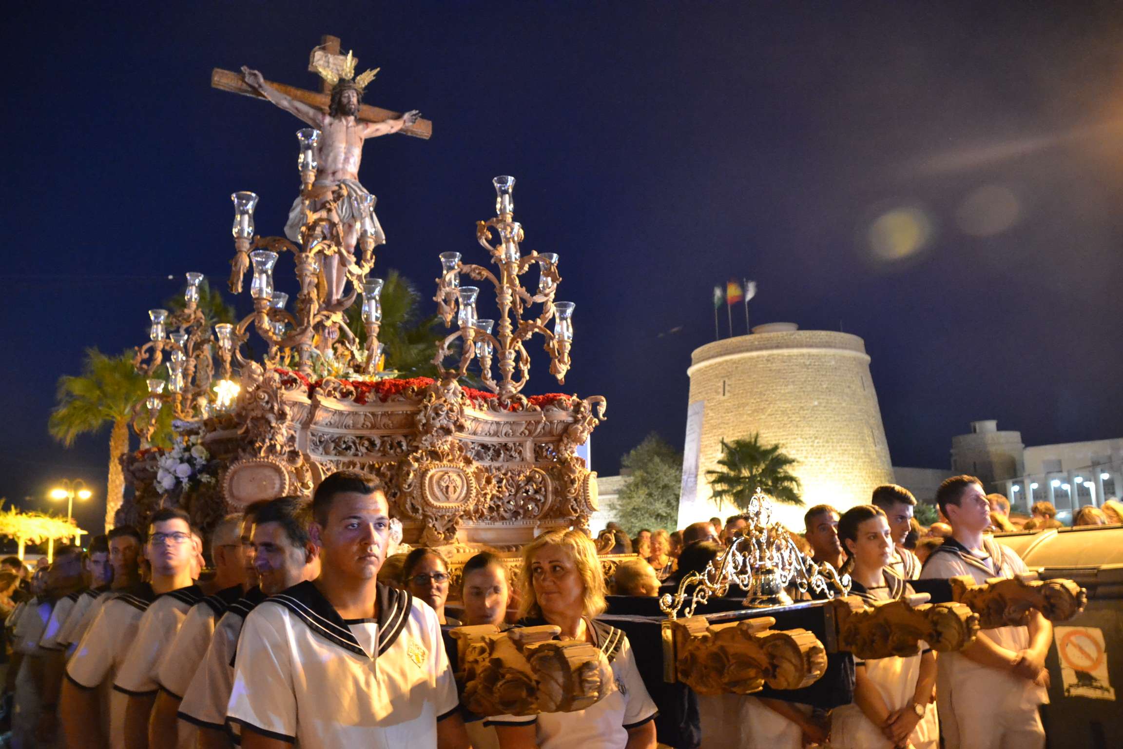 Multitudinaria procesión del Santísimo Cristo del Mar