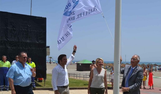 Las playas roqueteras incrementan las infraestructuras y servicios para personas con movilidad reducida