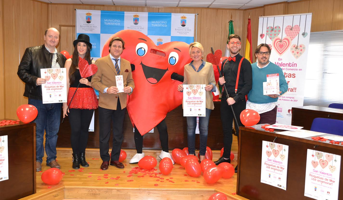 El Ayuntamiento invita a “sentir el flechazo del comercio” en la II edición de “Roquetas de Mar ¡¡te enamora!!”